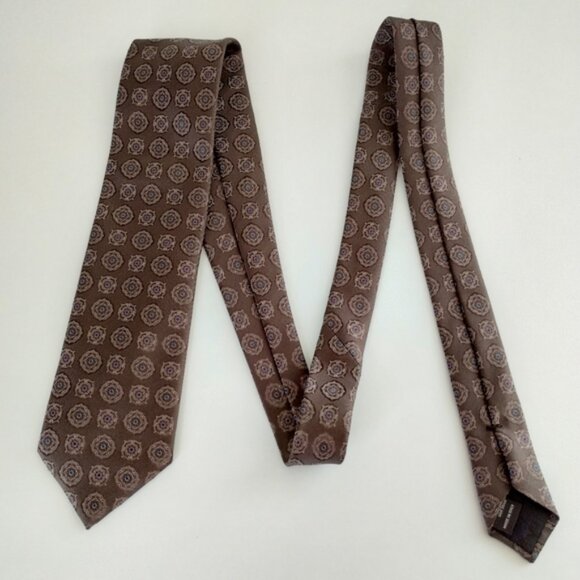 Canali Floral Medallion Pattern 100% Silk Italy 3.5inch W Office Career Classic - Picture 5 of 6